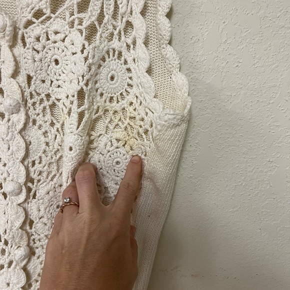 Crochet Lace Cream Top juniors  14-16 L - Picture 2 of 5